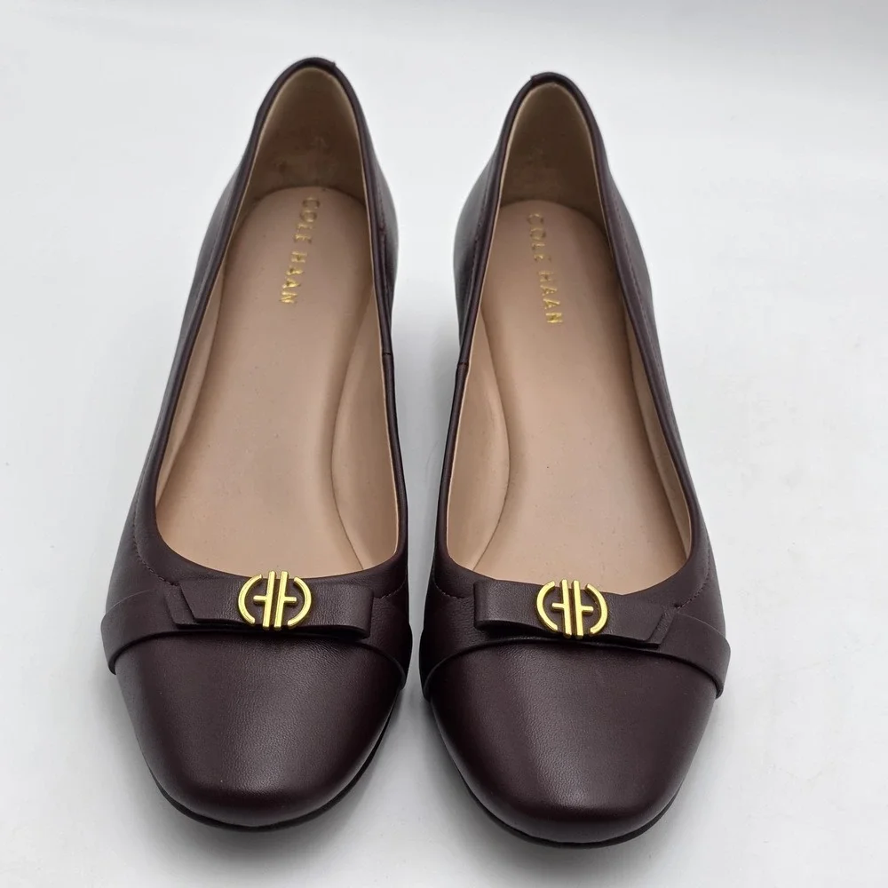 Cole Haan Burgundy Leather Wedge Pumps Gold Logo Hardware Women's Size 8